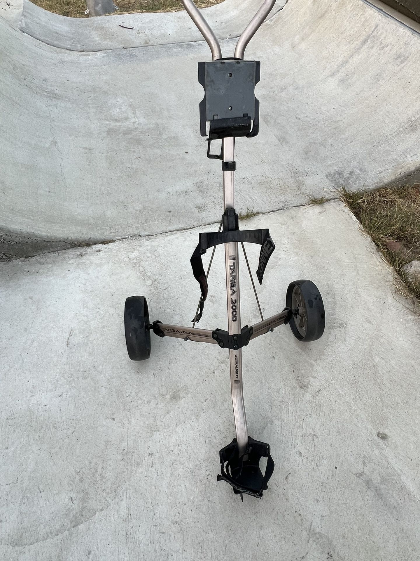 Golf clubs with push cart