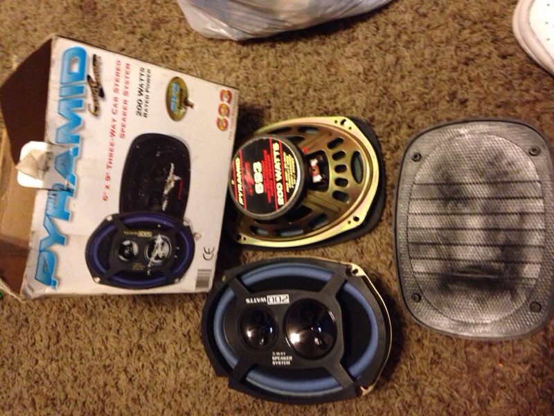 Pyramid gold series 200 watt 6x9 car speakers