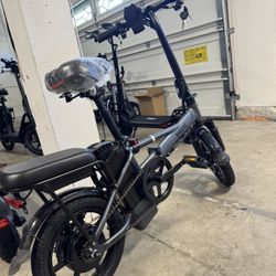 Folding electric bicycle