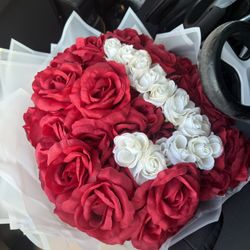 I MAKE FLOWER BOQUETS