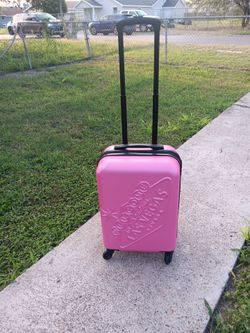 Pink Las Vegas luggage website lock