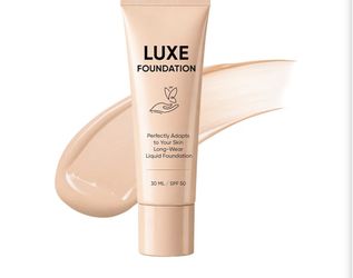 Color Changing Foundation, Hyaluronic Acid & Vitamin E,