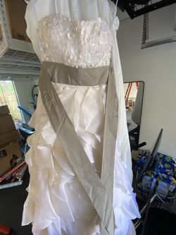 Jim Hjelm Wedding Dress