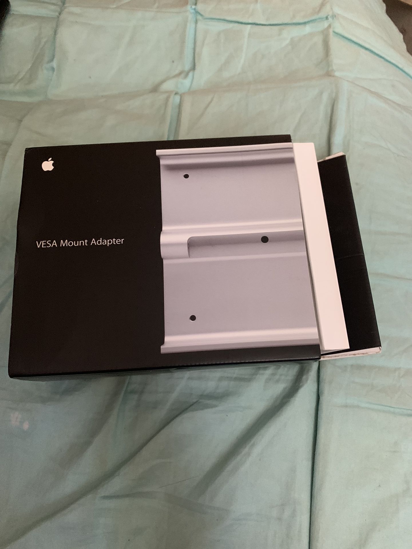 Apple VESA Mount Adapter A1313 MD179ZM/A Silver thunderbolt display Cinema NEW!!