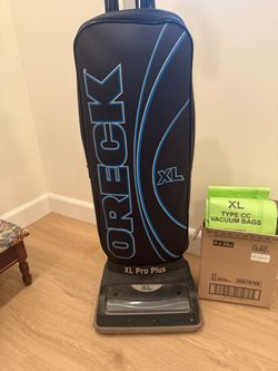 Oreck XL Pro Plus Vacuum & 15 Bags