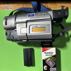 Sony Handycam CCD-TRV37 NTSC 8mm Video8 Standard 8 w/ Nightshot TESTED & WORKs
