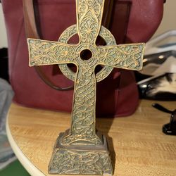 12"H Metal Celtic Cross with Thick Base - Distressed Rusty Iron, Cross Tabletop Decor for Home/Office, Communion Gift for Home