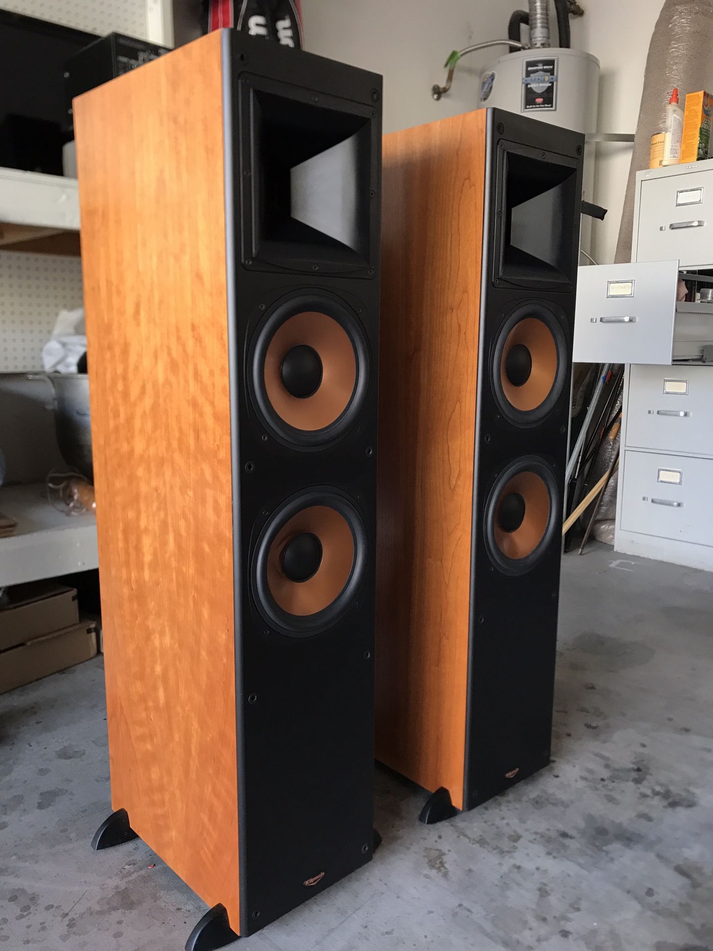 Klipsch RF5 3 way tower speaker on cherry wood with grill for Sale