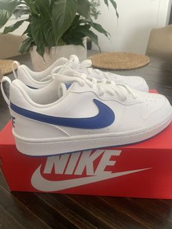 Nike Court Borough Size 6y