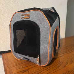 K&H XS Breathable Traveling Crate With Backpack Straps