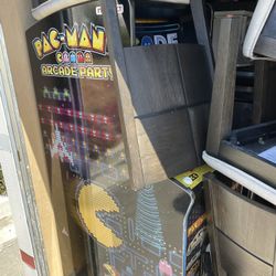 PAC-MAN Arcade Party 