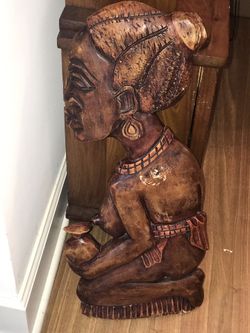 Art: Wooden Female HandCarved Statue $10. ESTATE SALE