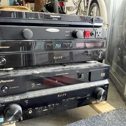 Pioneer Elite Blu-ray Disc Player And Amplifier  