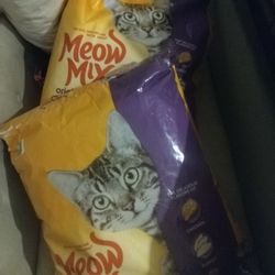 CAT FOOD PACKAGE DEAL!! Quick Sale!