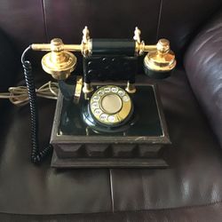 Deco-Tel.    Vintage. Phone 