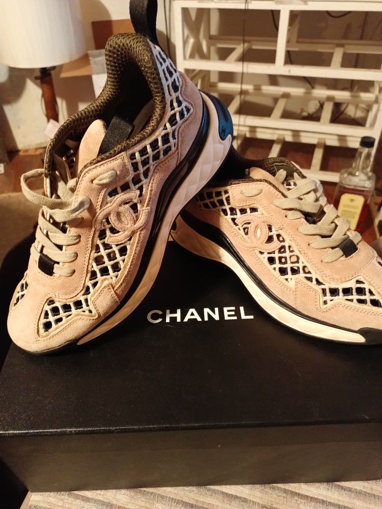 Chanel Shoes for Sale in Chicago, IL - OfferUp