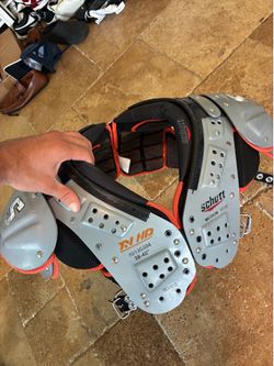 FOOTBALL Shoulder Pads 🏈  size: Medium (17–18”).