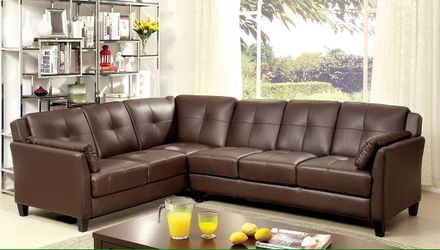 Espresso L-Shaped Sectional Sofa ** ($40 Down To Finance) **