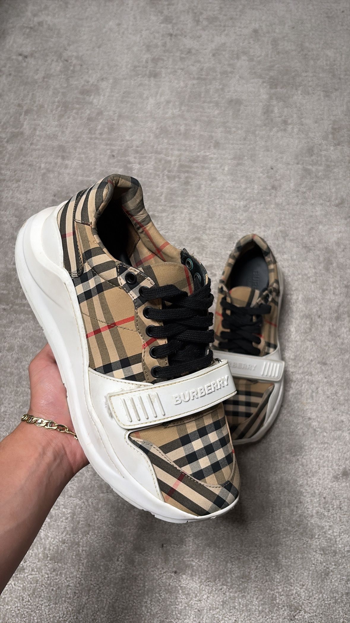 BURBERRY SHOES