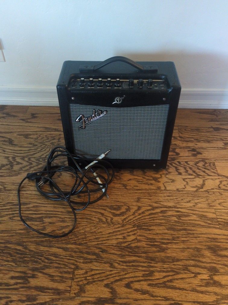 Fender Mustang Guitar Amplifier Mint Condition