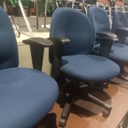 OFFICE CHAIRS AVAILABLE FOR SALE!!!!...