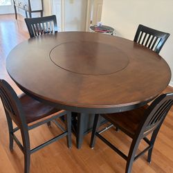 Havertys Large Round Dining Table With Built-in Lazy Susan And Four Dining Chairs