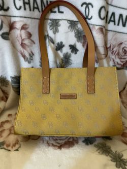 Dooney And Bourke East West Shopper