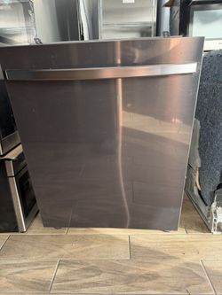 Samsung 24” Dishwasher – Black Stainless –