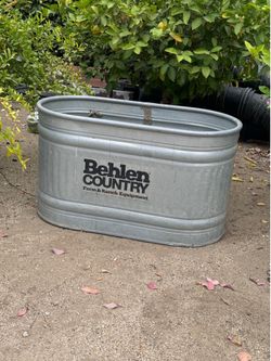 Water tank or planter