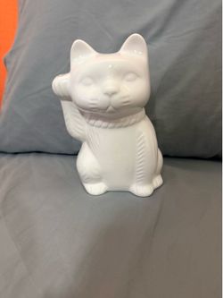 Decorative Cat Statue