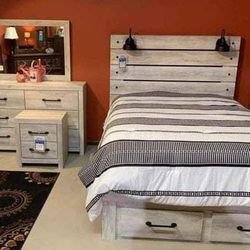 Cambeck Whitewash Storage Panel Bedroom Set 