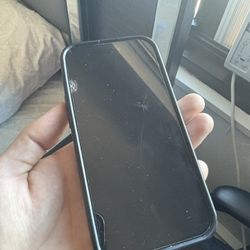 Locked iPhone 14 Pro – Cracked