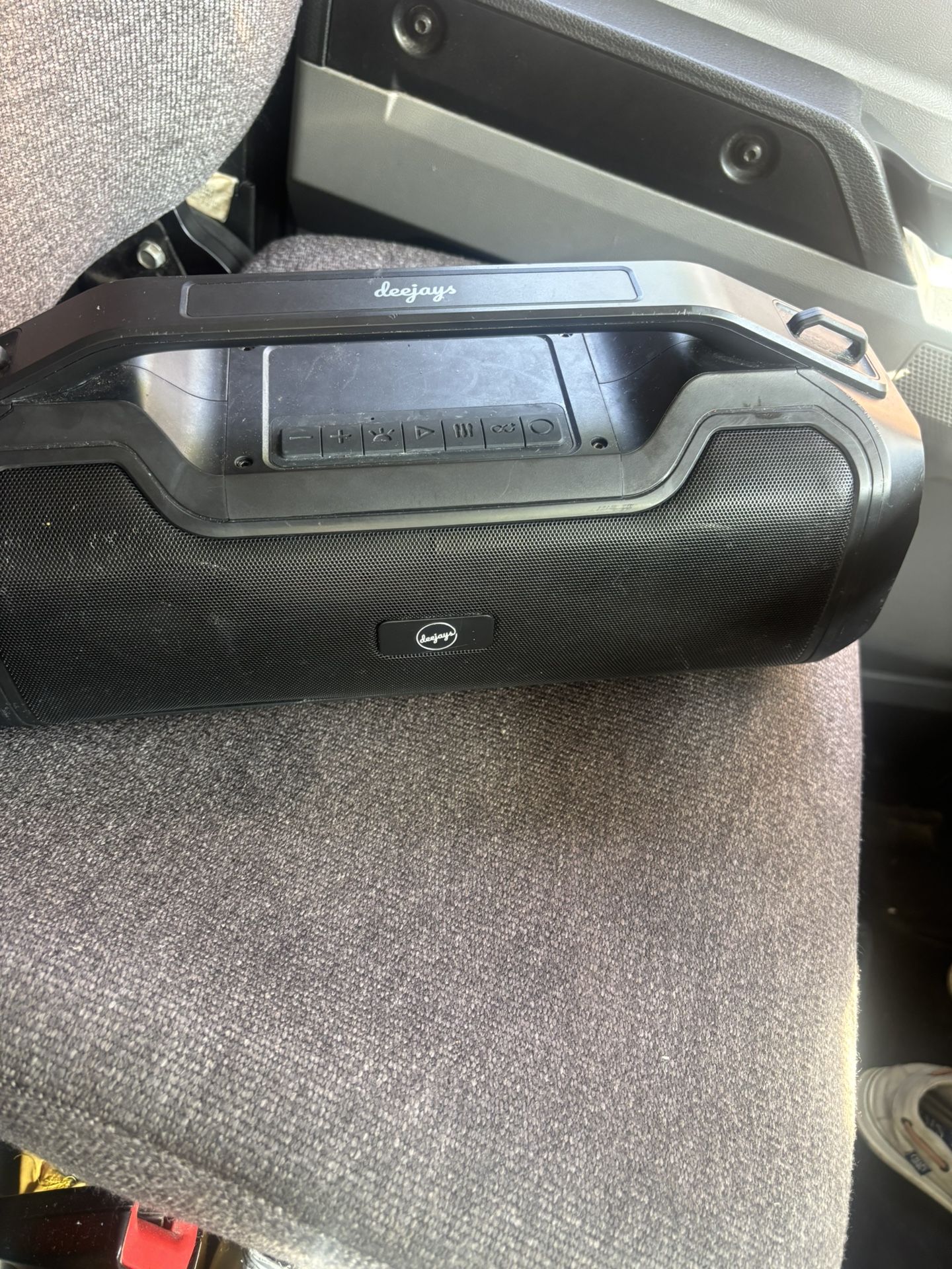 Deejays Bluetooth speaker- make me a offer