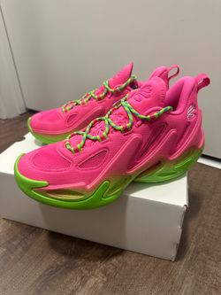 New Under Armour Curry 13 GOAT Men’s Size 9
