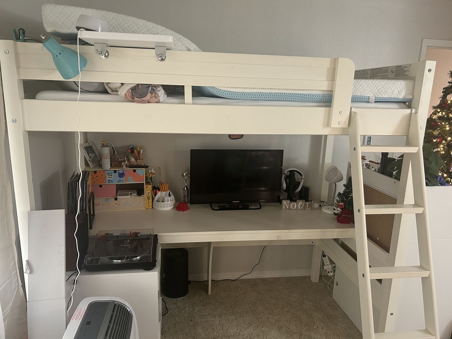 Twin Loft Bed with Built-in-desk