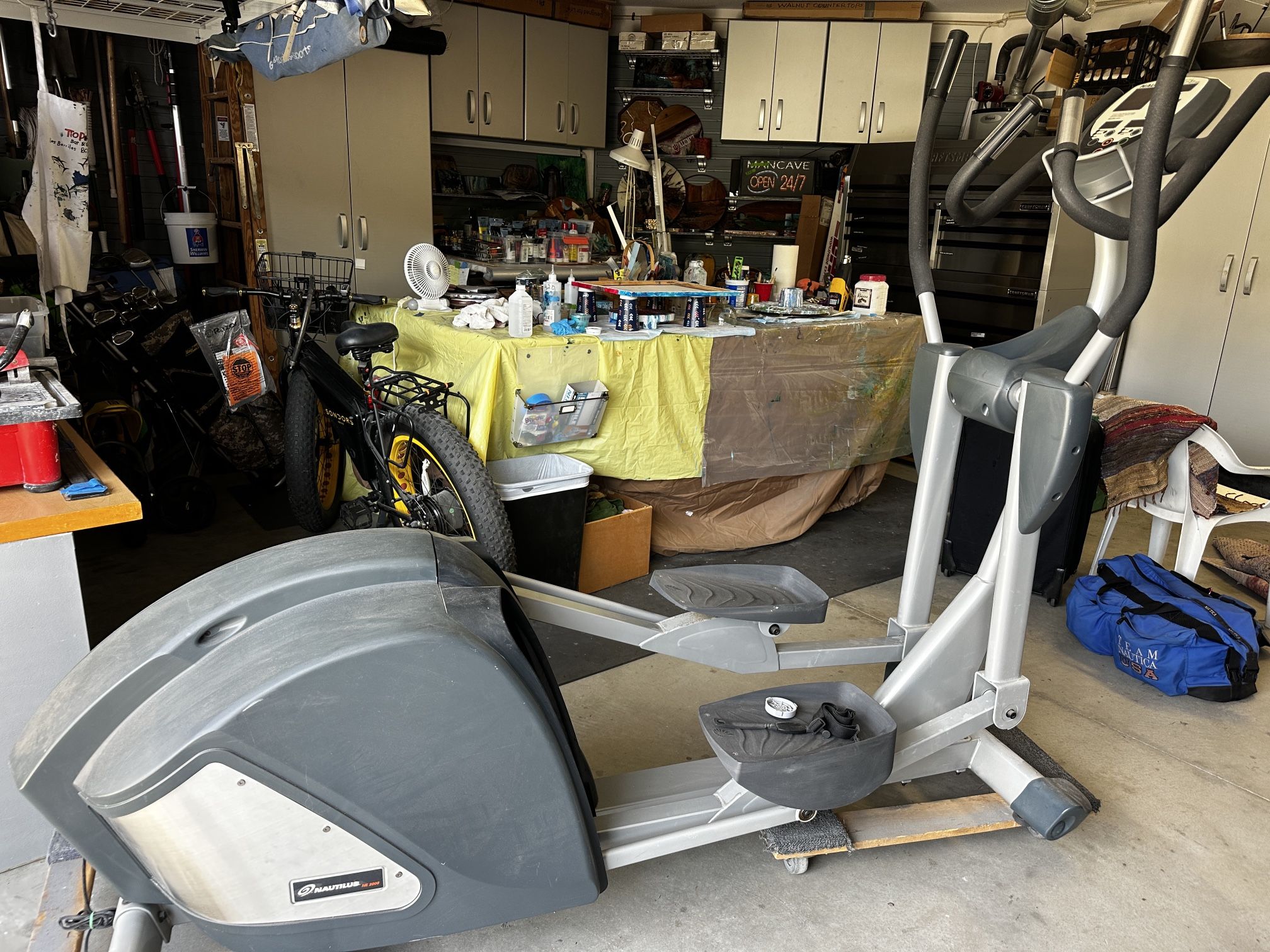 Nautilus NE 2000 Elliptical Trainer