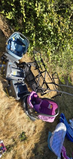Twin Stroller & Carseats