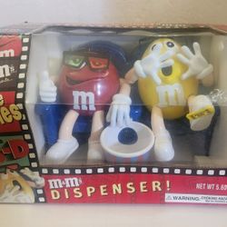 M&M’s At The Movies M&M’s At The Movies 3D Red & Yellow Candy Dispenser Limited Edition NOS 