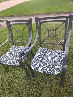 DOS sillas DE aluminio PARA SU PATIO or PORCHE farmhouse  only 60$ each or 120$ BOTH