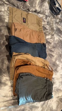 Bundle shorts and shirts boys 4T