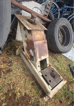Base para 5a rrueda p trala 500 dolares