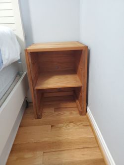 Nightstand/ Bookshelf
