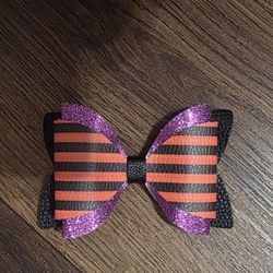 HANDMADE HAIR BOWS 
