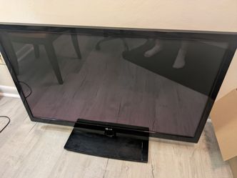 LG 42" Non-Smart Flat Screen TV – Gaming, Garage or Bedroom