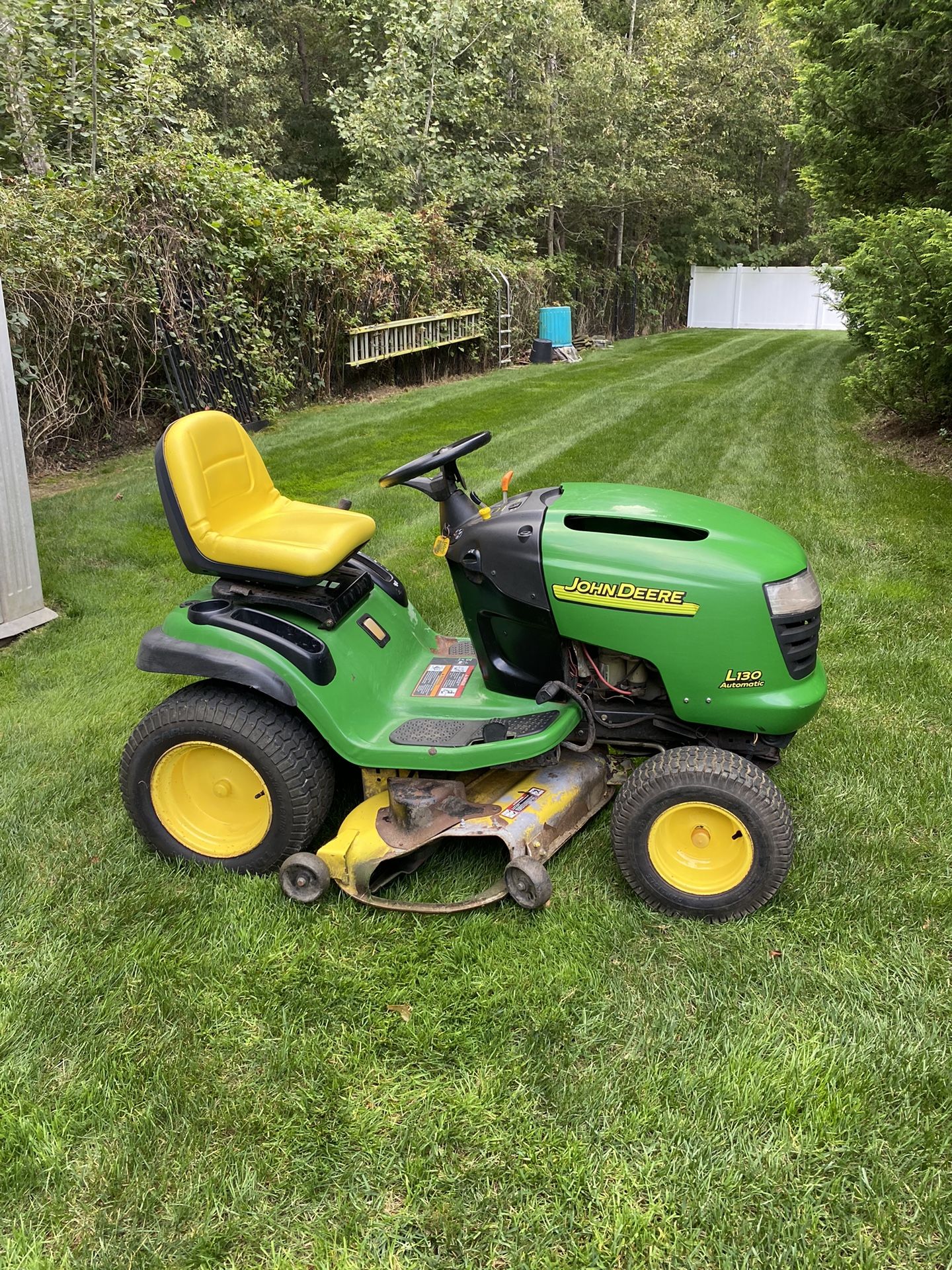 John Deere Lawn Tractor