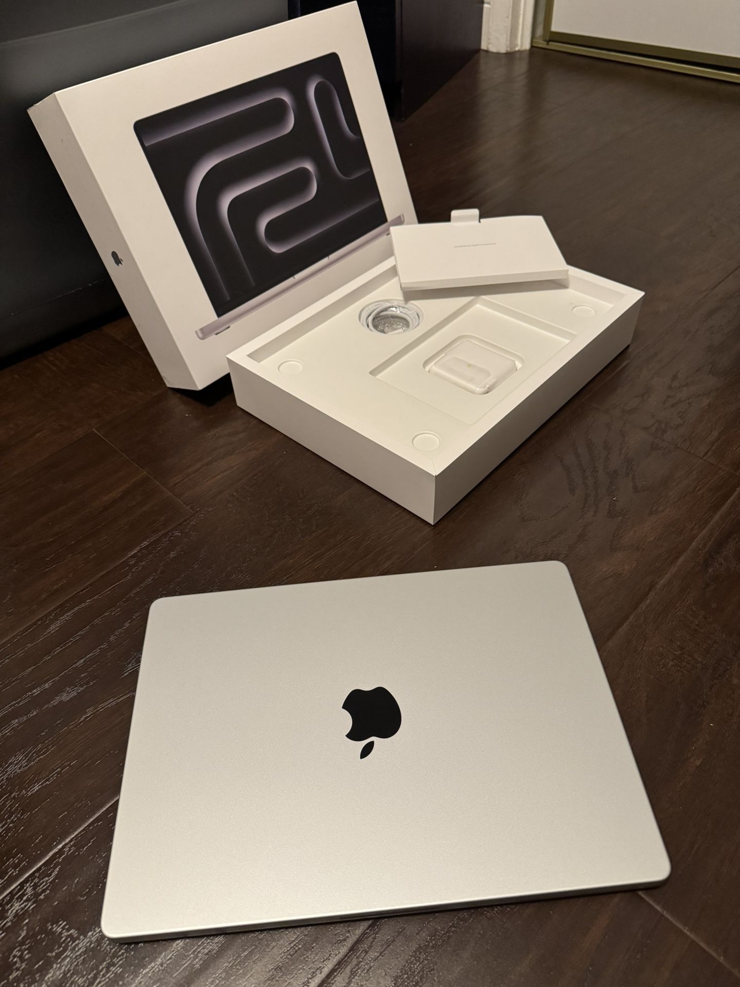 14' Macbook Pro 2024 M4 Chip