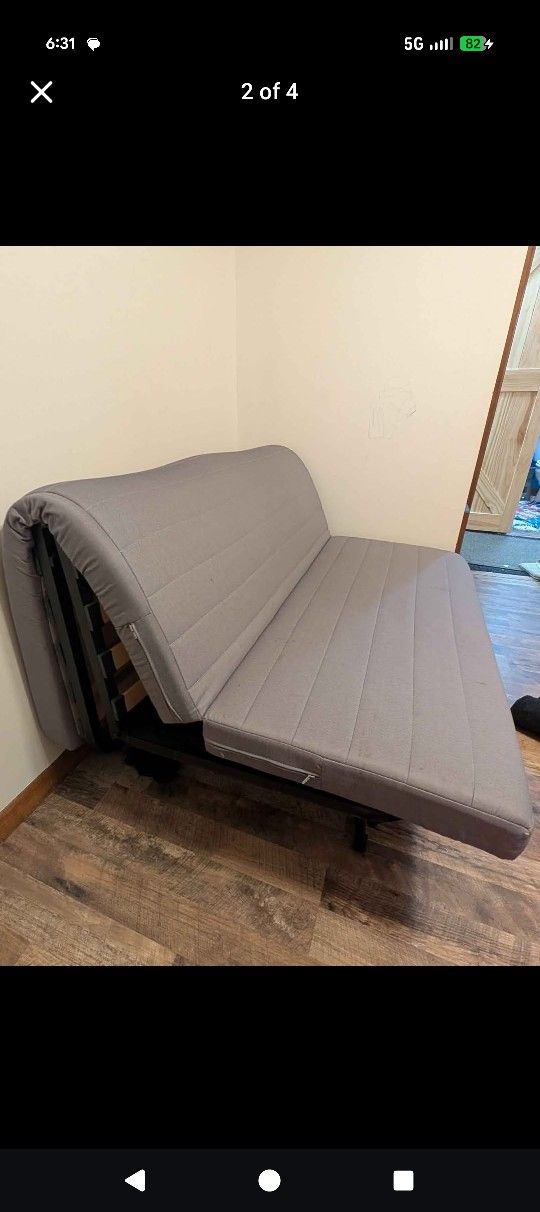 Fold out couch/bed, futon