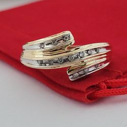10k Yellow Gold Diamonds Ring Size 7.5 Solid Gold/ Anillo de Oro con Diamantes! 👌🎁Post Tags: 10k 14k
