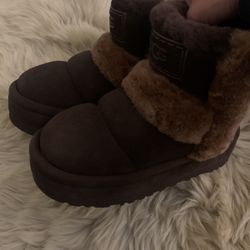 UGG boots size 7 women
