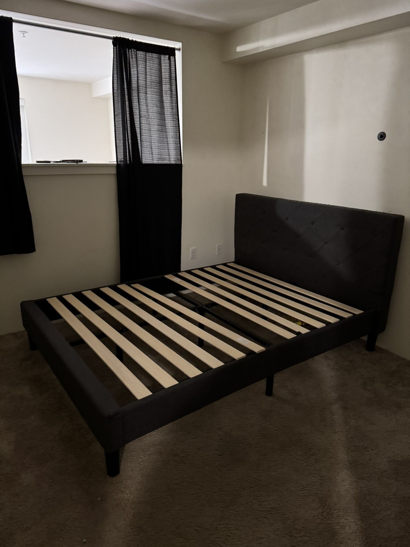 Bed frame With Headboard, size: Full